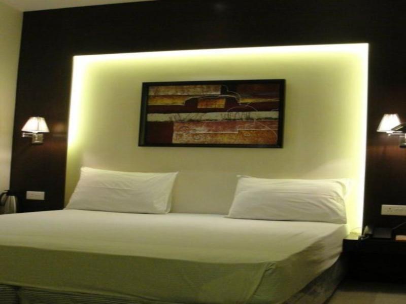 Hotel D'Grand Bareilly Exterior photo